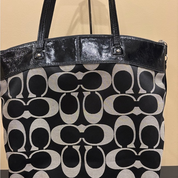 Coach Laura Black & Grey Signature Patent Trim Tote Bag - Picture 3 of 8